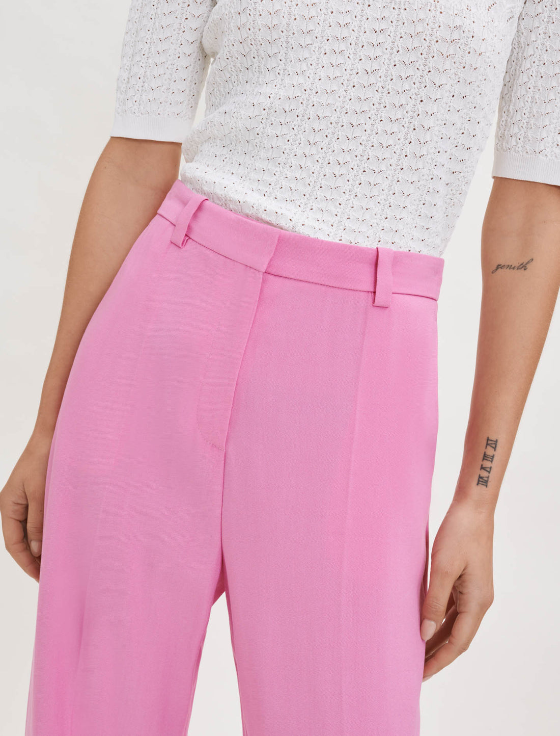 Pantalón de traje fluido