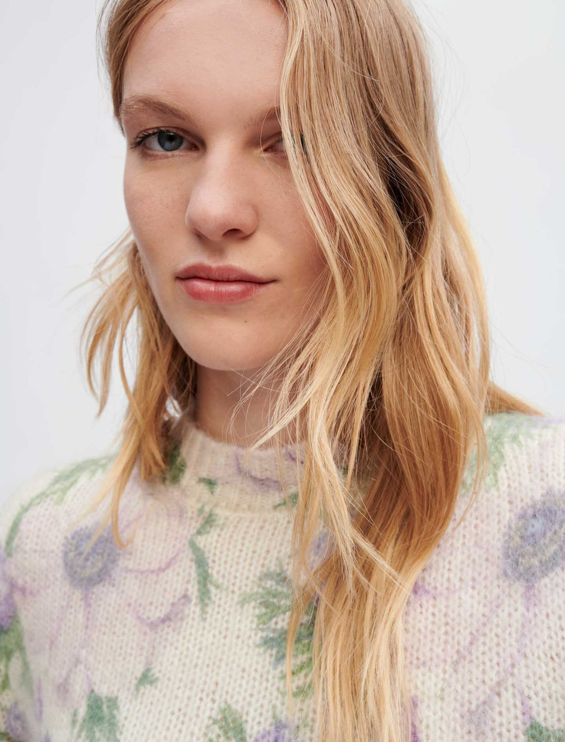 Jersey de jacquard suave de flores