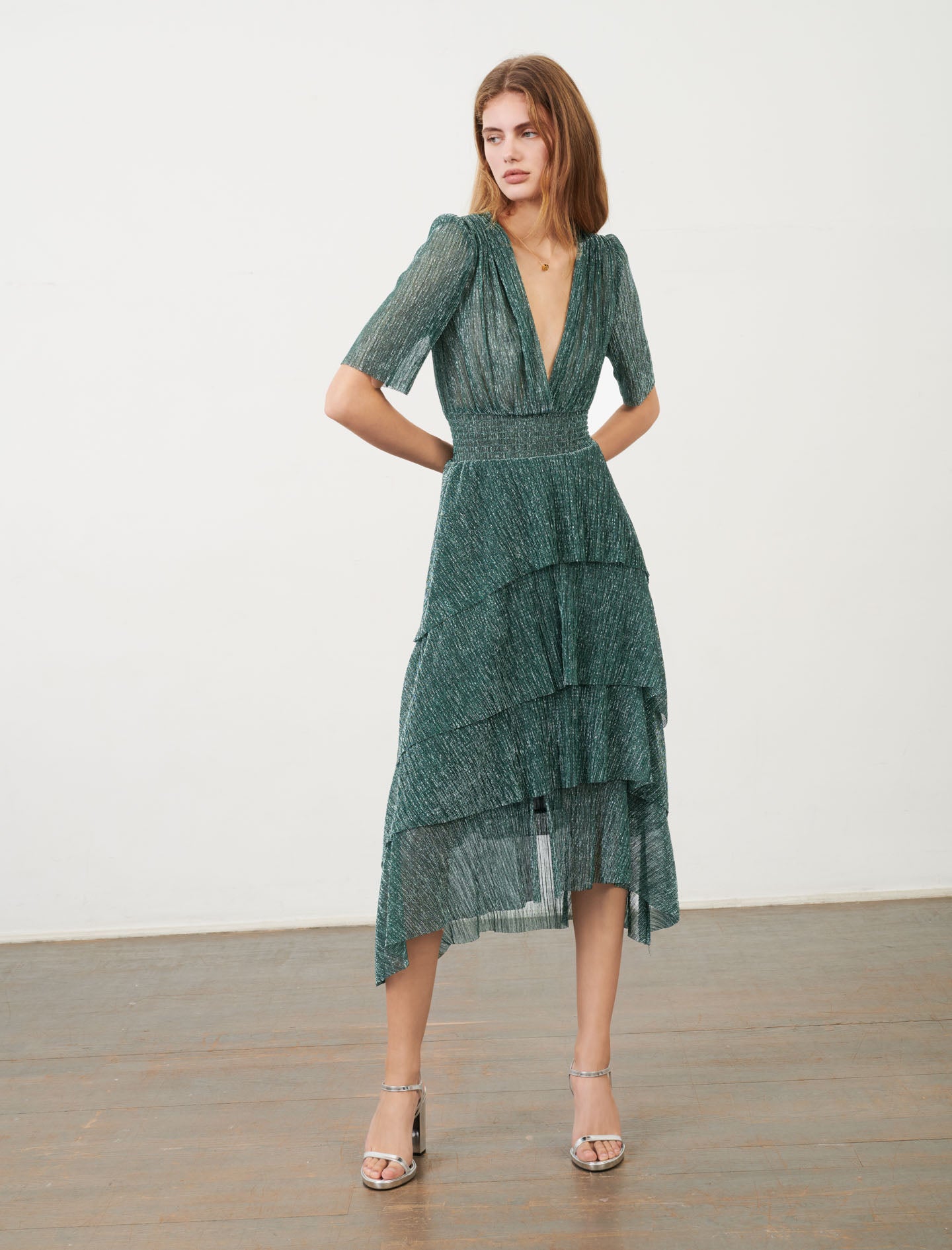 Vestido de lúrex stretch con volantes