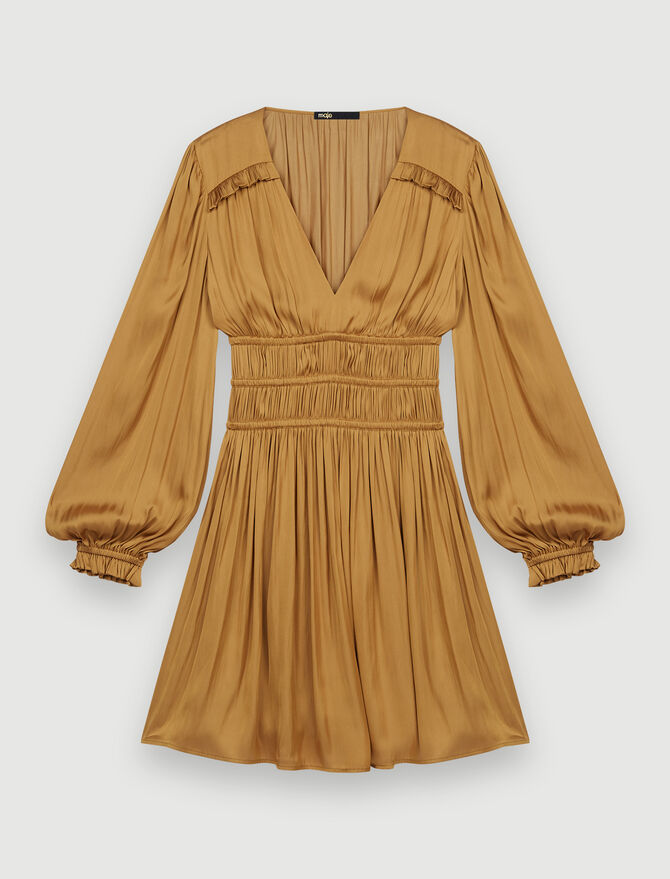 Vestido de raso con volantes y frunces