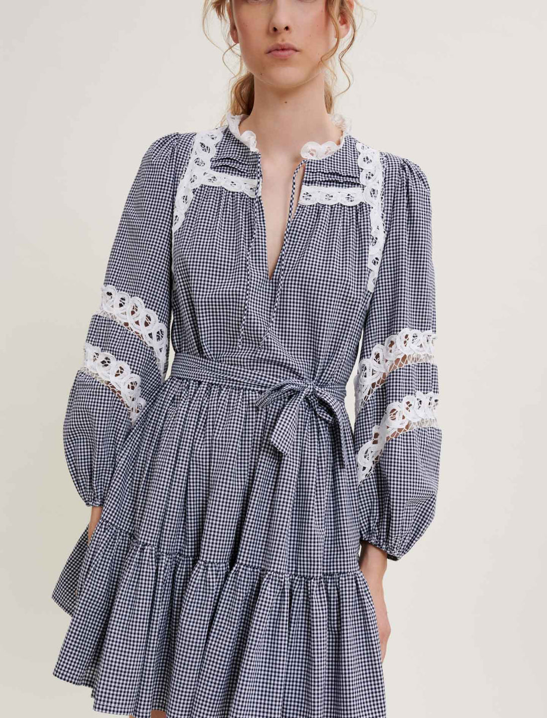 Vestido de cuadros vichy y encaje