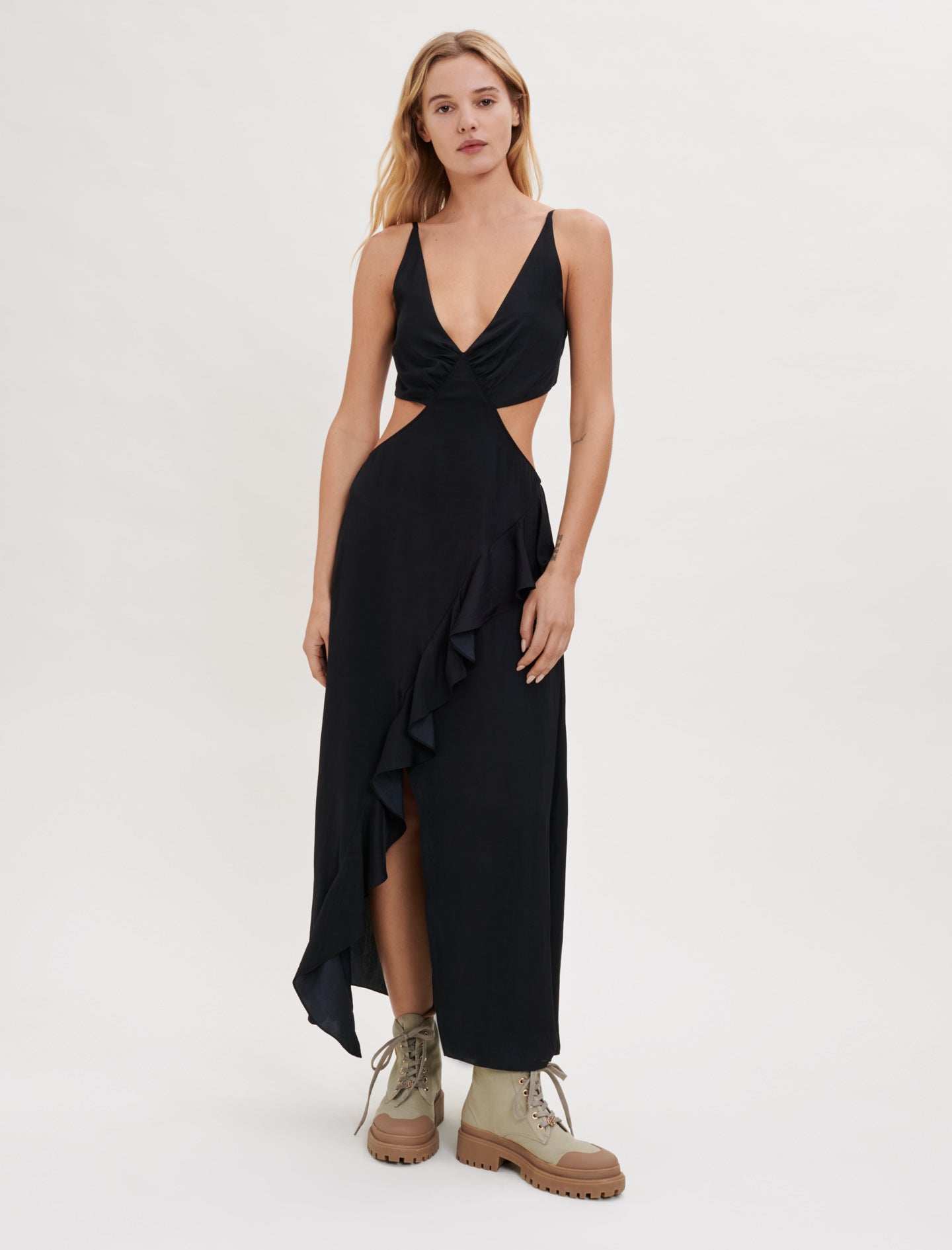 Vestido de raso calado
