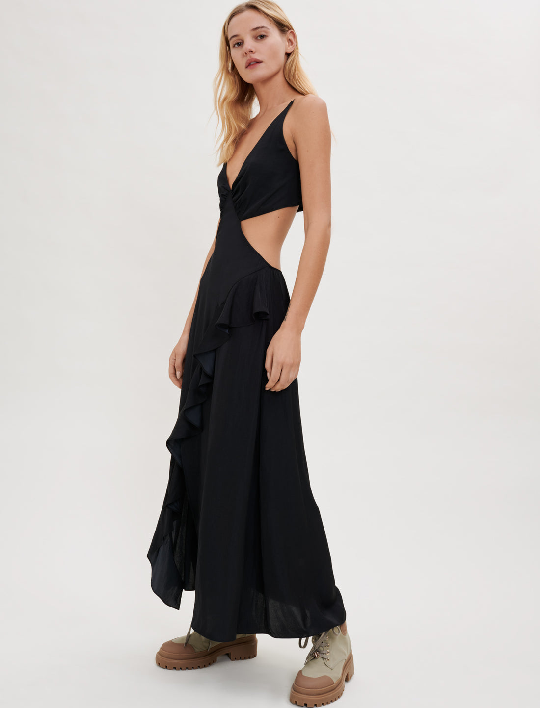 Vestido de raso calado