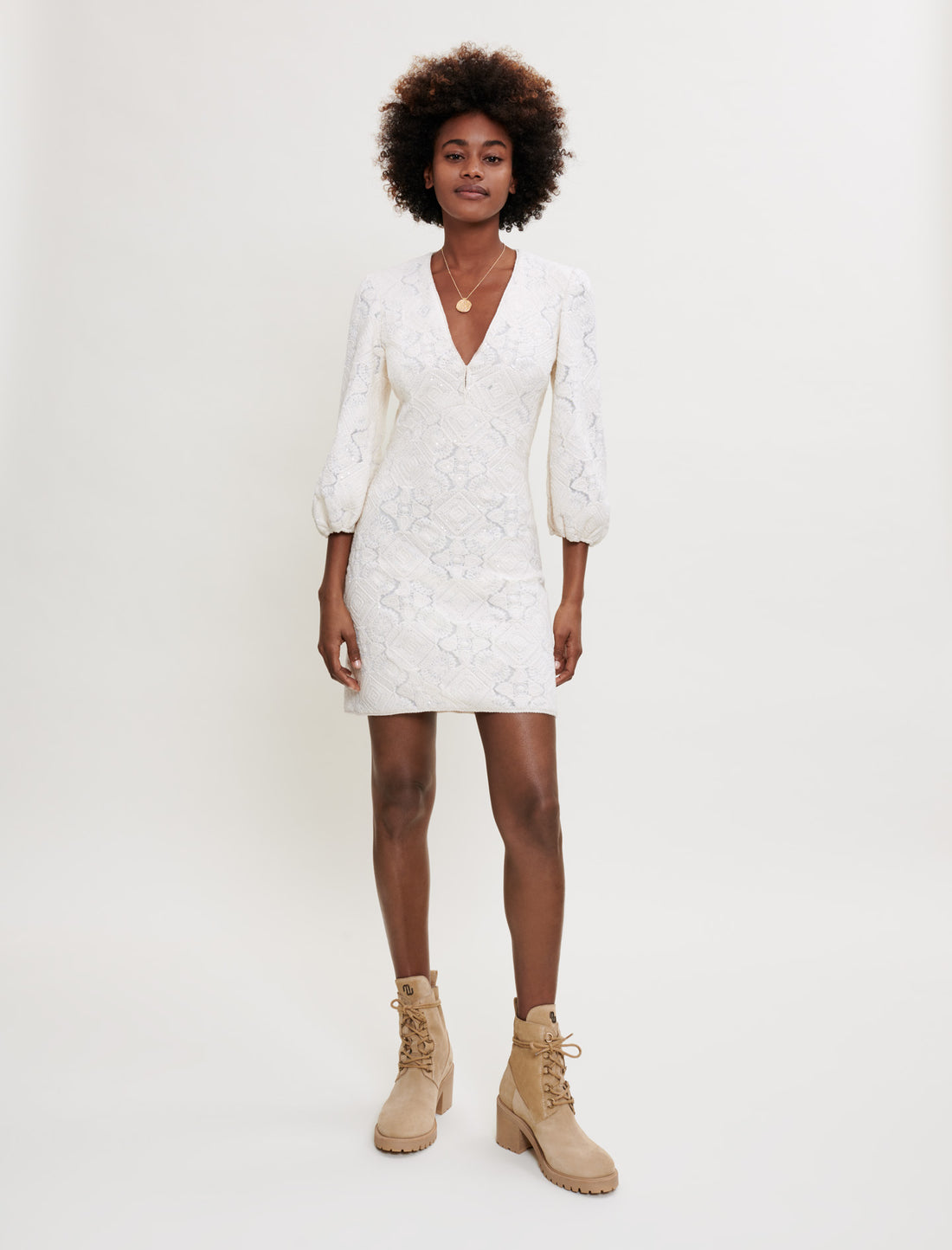 Vestido de tul bordado con lentejuelas