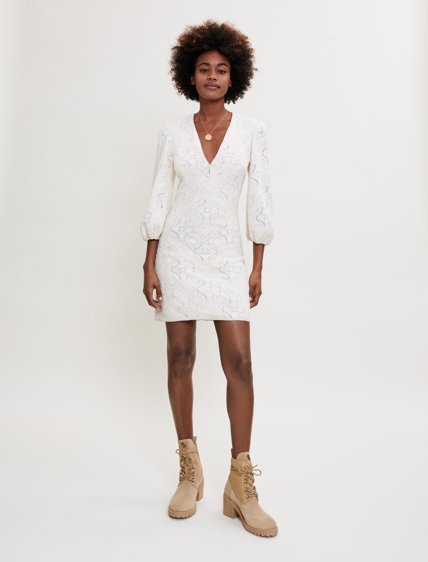 Vestido de tul bordado con lentejuelas