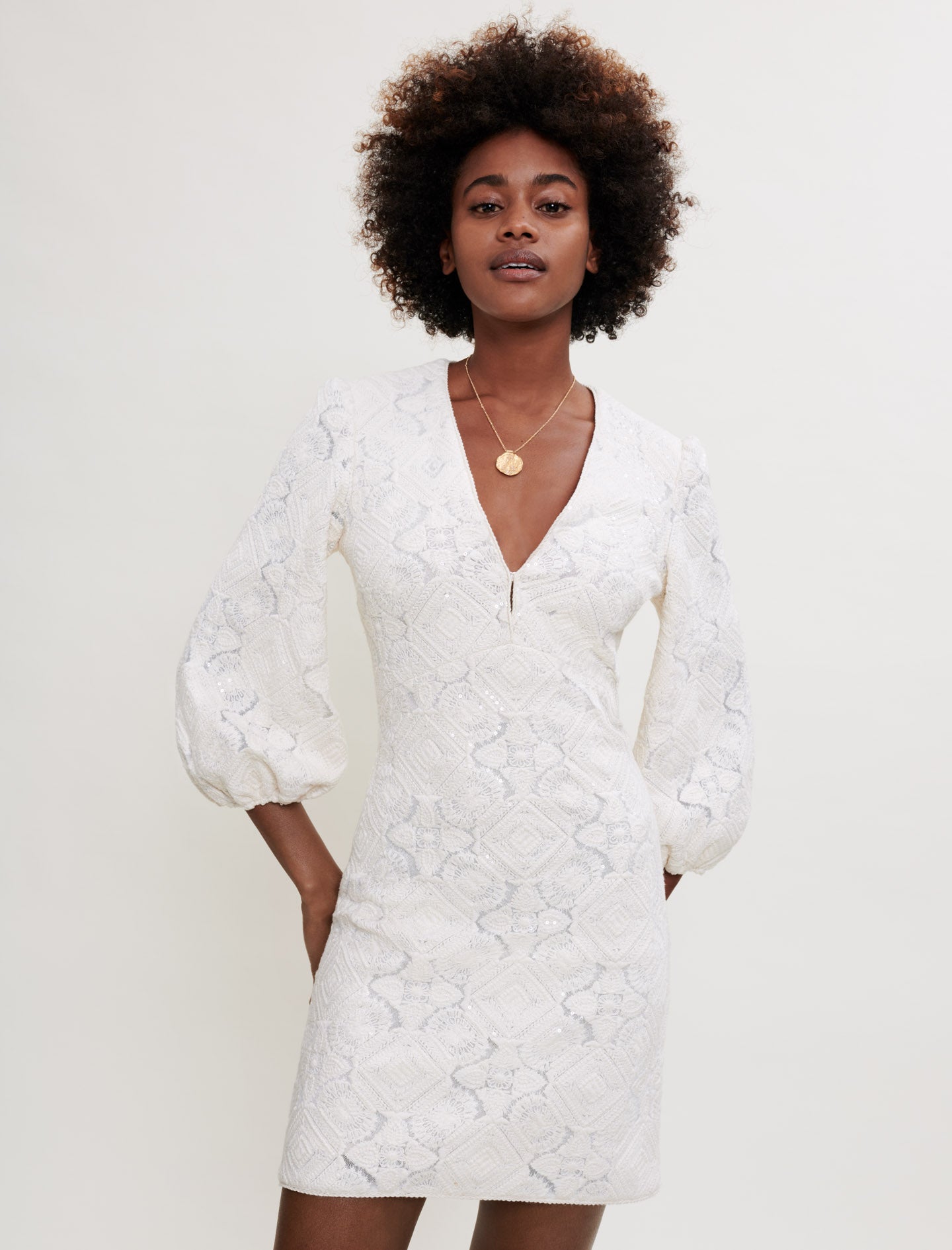 Vestido de tul bordado con lentejuelas