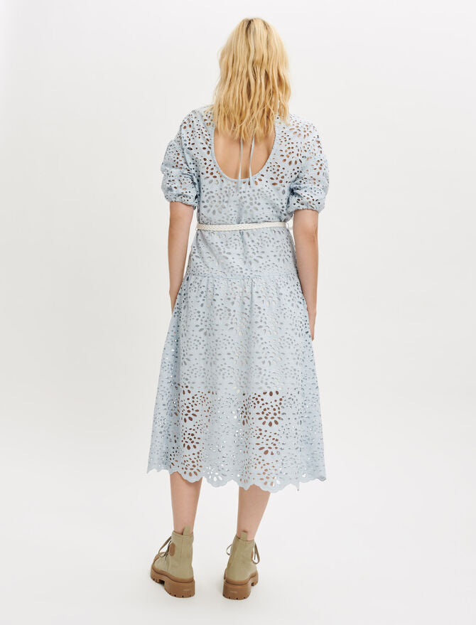 Vestido de guipur con la espalda al aire