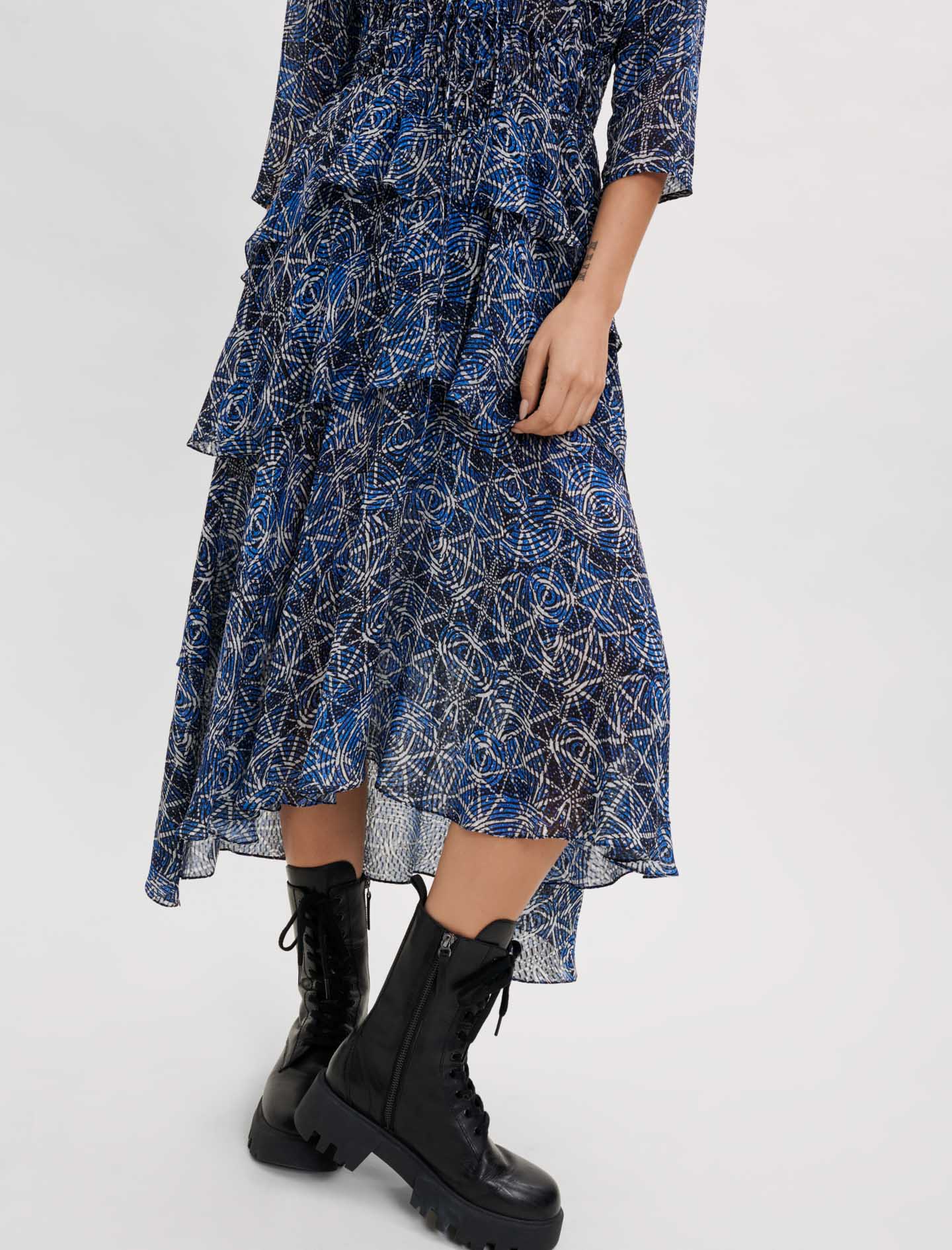Vestido con volantes de viscosa