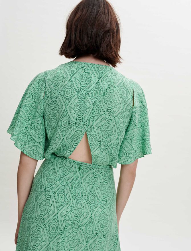 Vestido pañuelo fluido y estampado