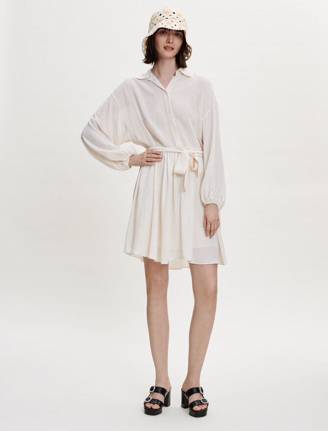 Vestido camisero fluido y suelto