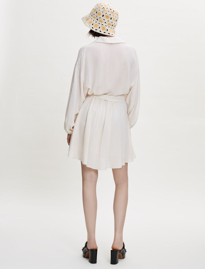 Vestido camisero fluido y suelto