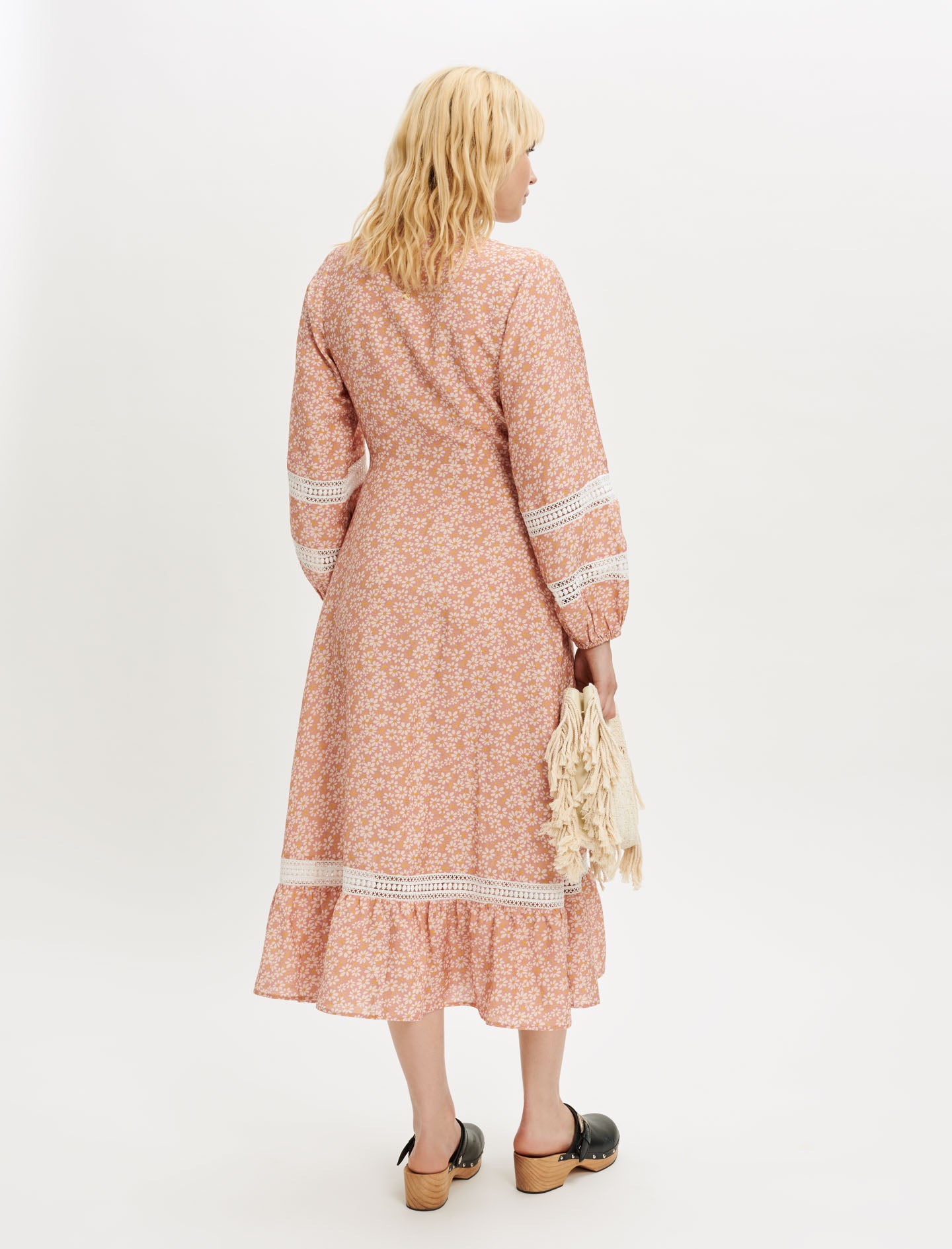 Vestido cruzado estampado con tiras