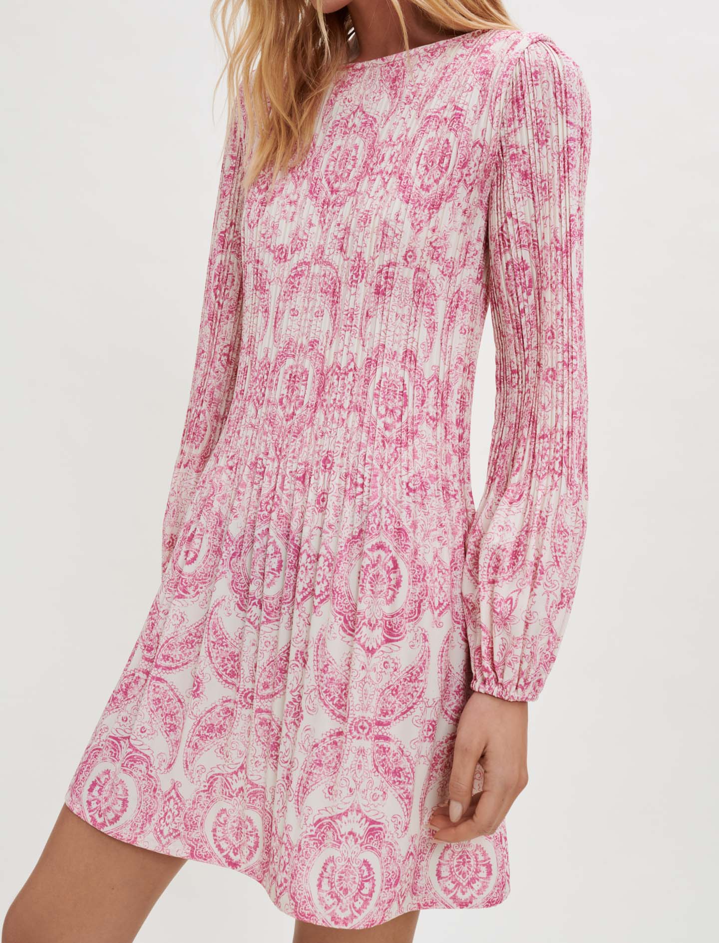 Vestido plisado estampado