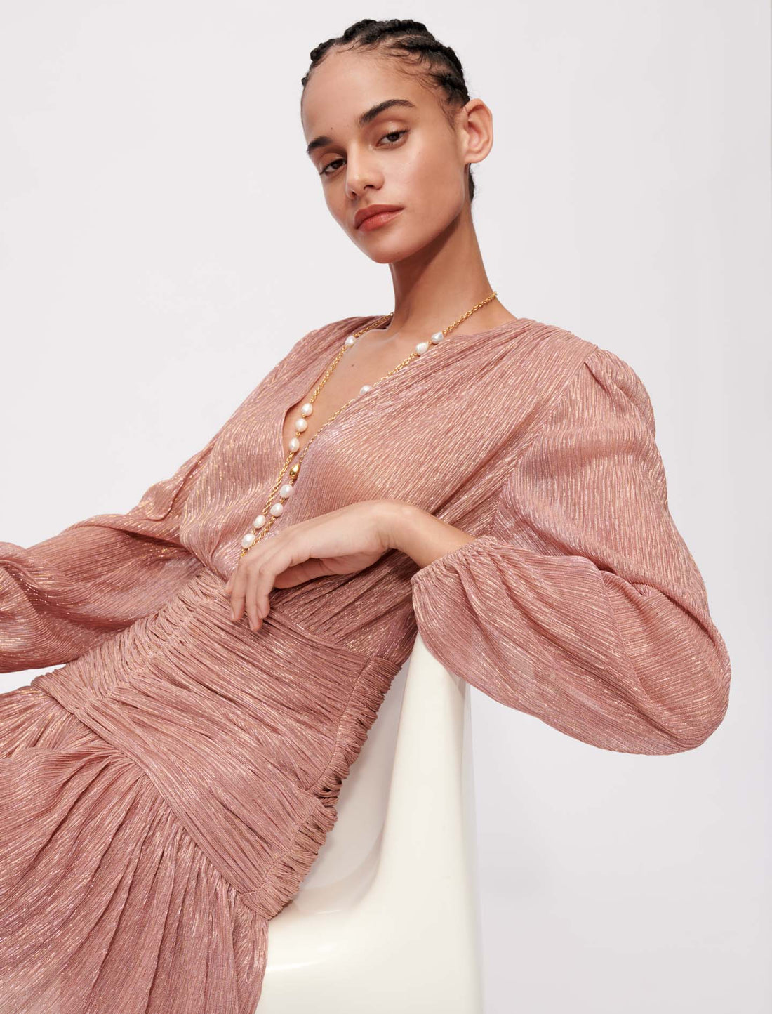 Vestido fruncido, totalmente de lamé
