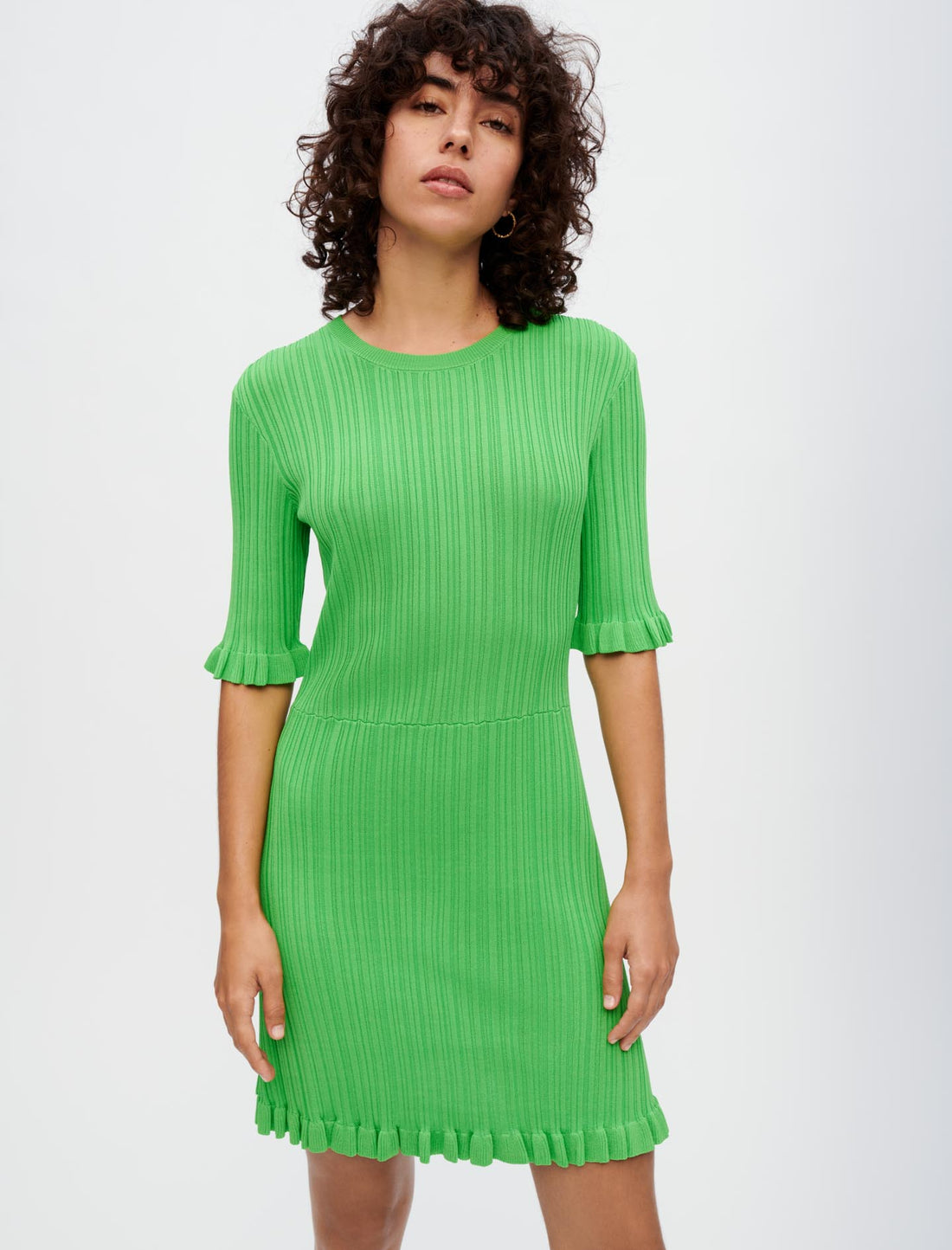 Vestido de punto con volantes