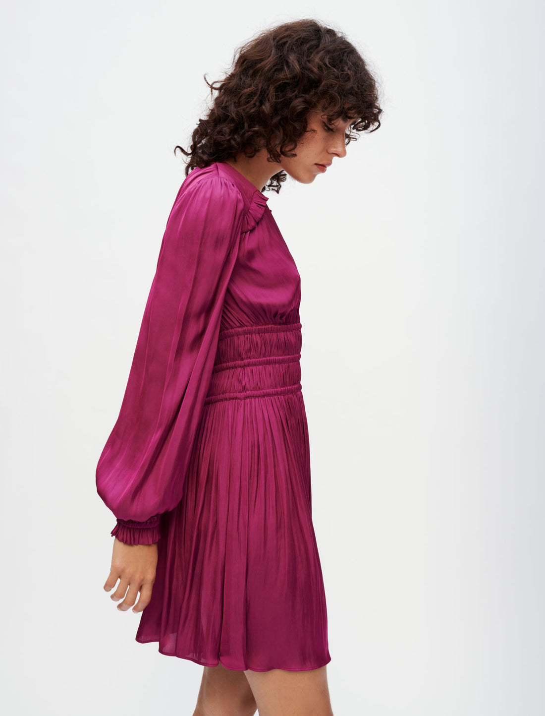 Vestido de raso fluido