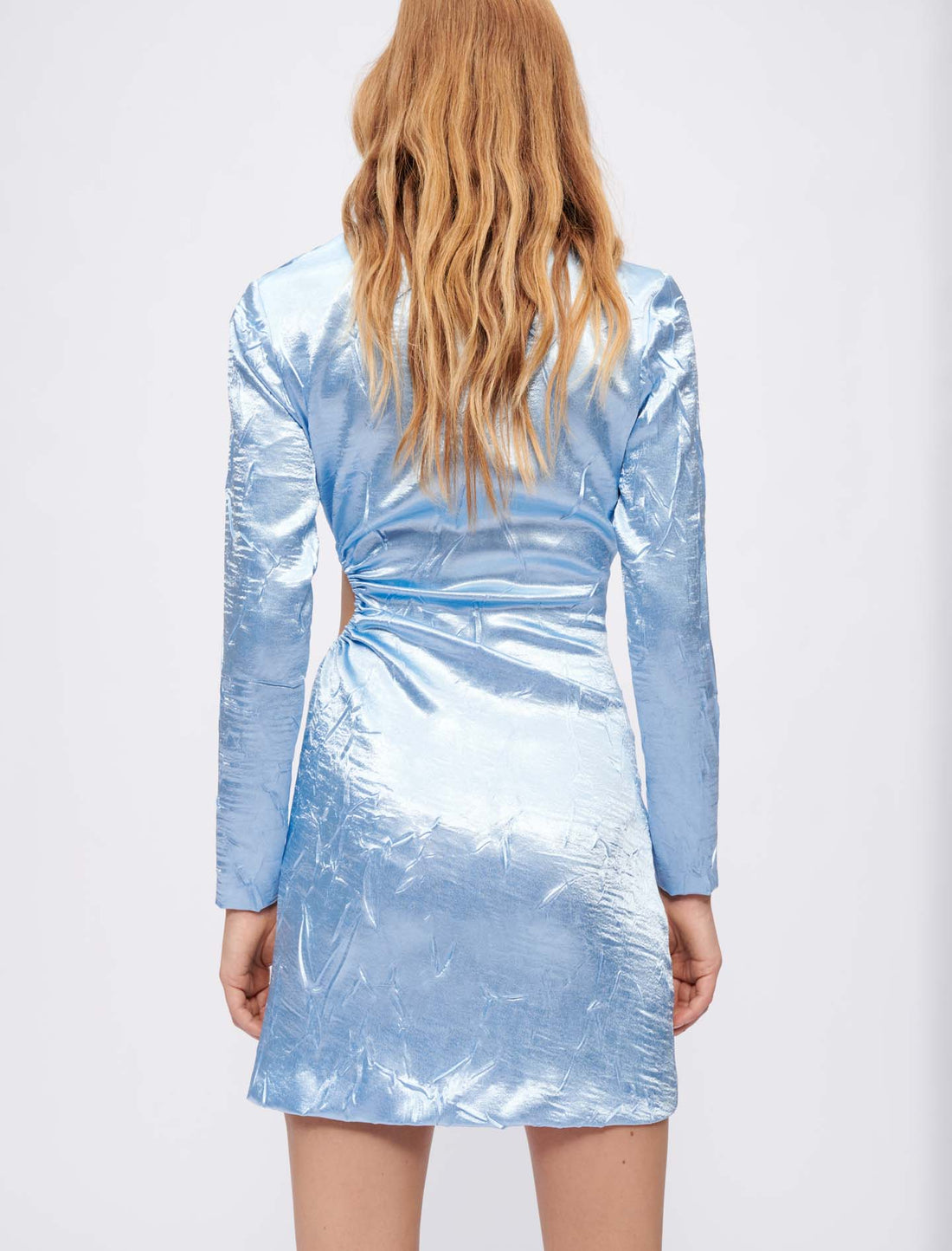 Vestido de raso ajustado
