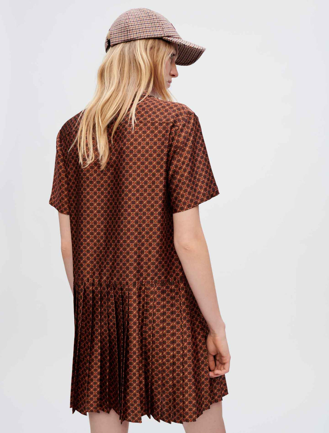 Vestido camisero raso plisado estampado
