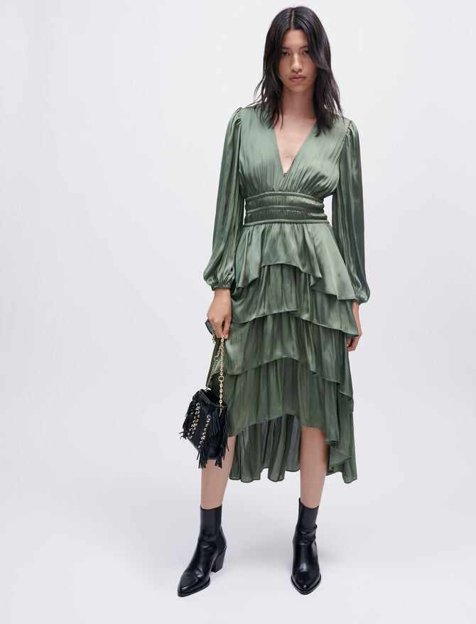 Vestido de raso con volantes