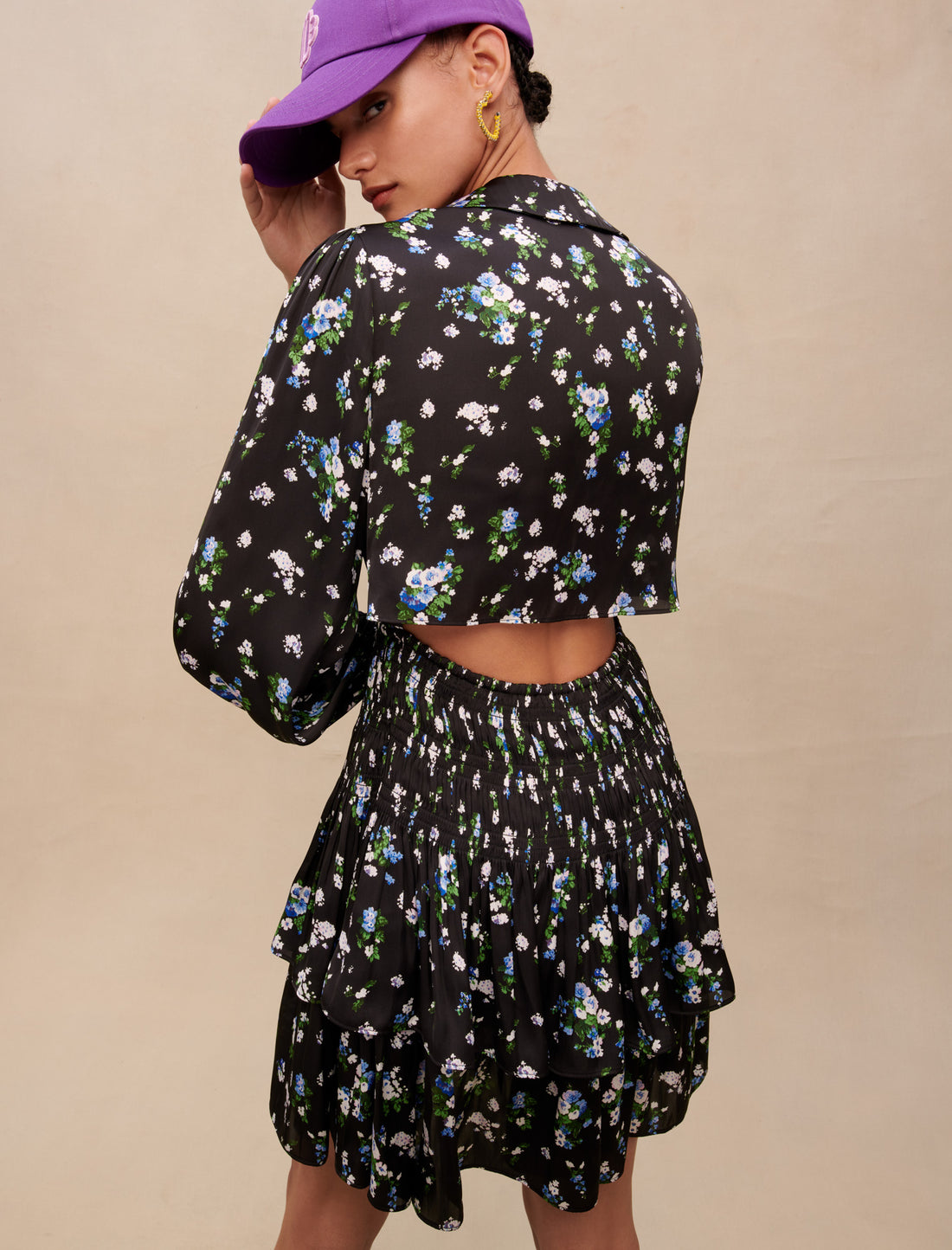 Vestido fruncido con estampado de flores
