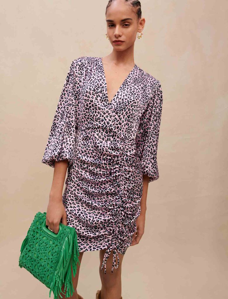 Vestido drapeado con estampado leopardo