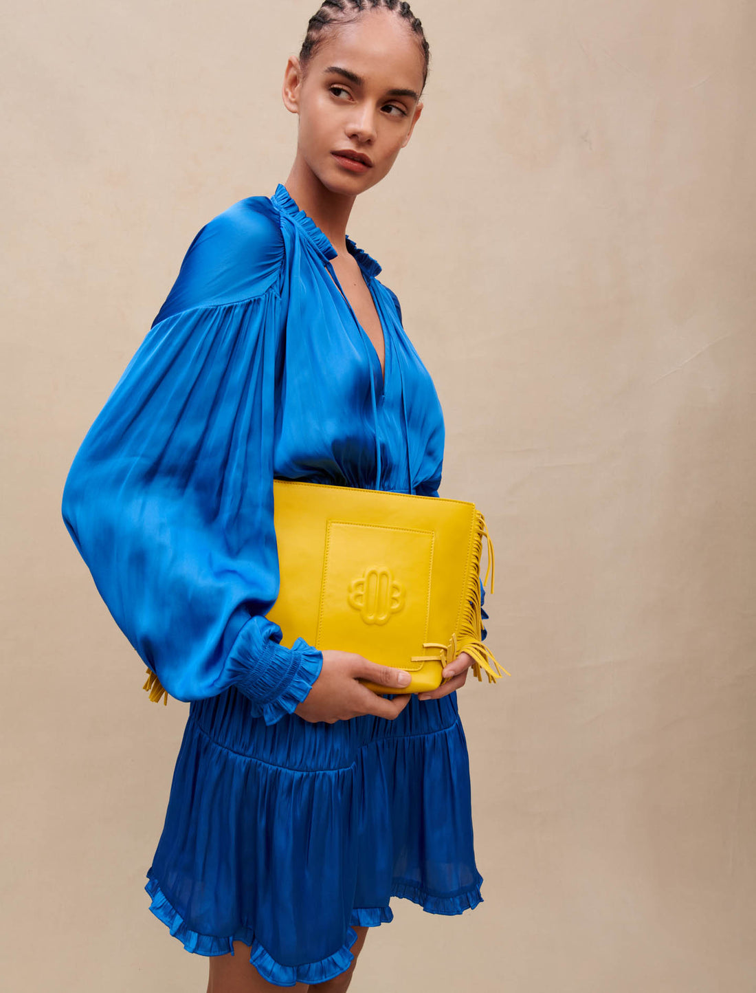 Vestido azul con frunces