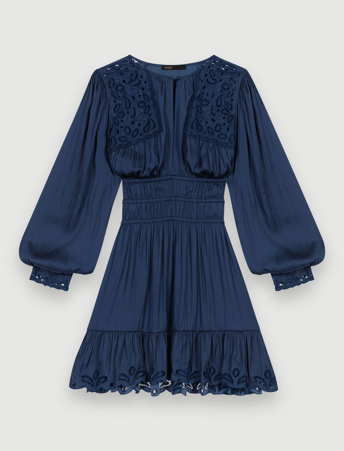Vestido bordado con frunces