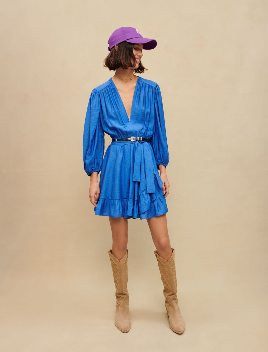 Vestido corto con volantes