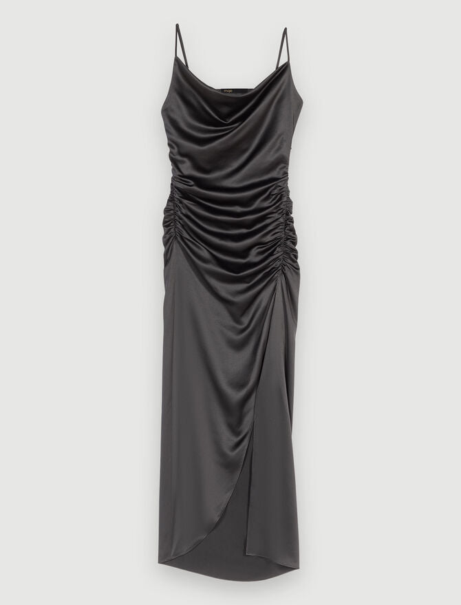 Vestido largo drapeado con abertura