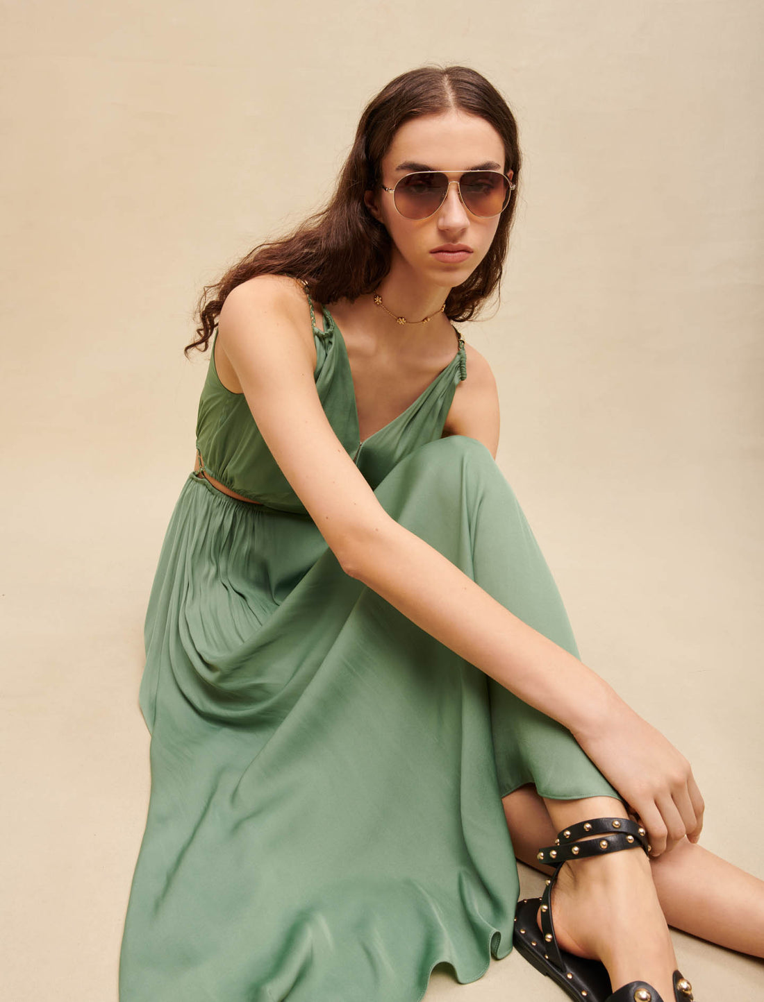 Vestido midi calado