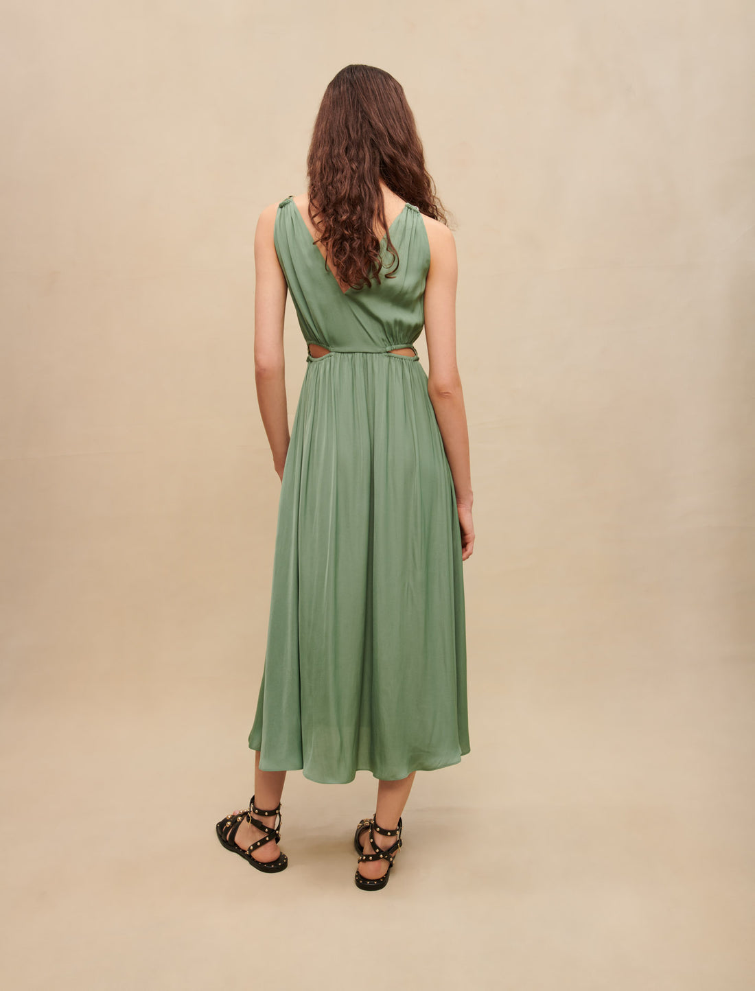 Vestido midi calado