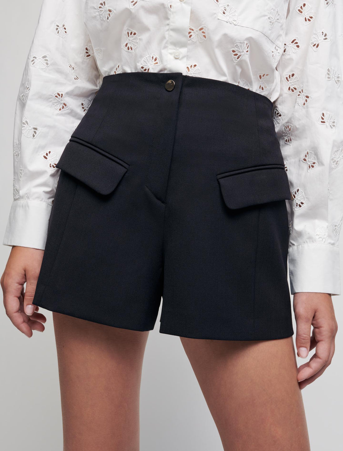 Short de traje con bolsillos