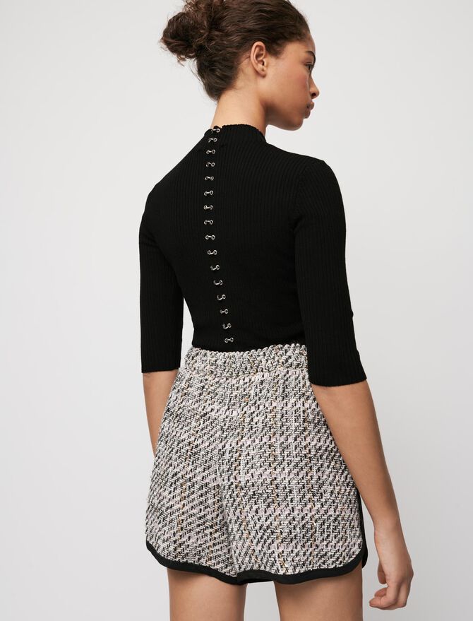 Short tipo tweed en contraste