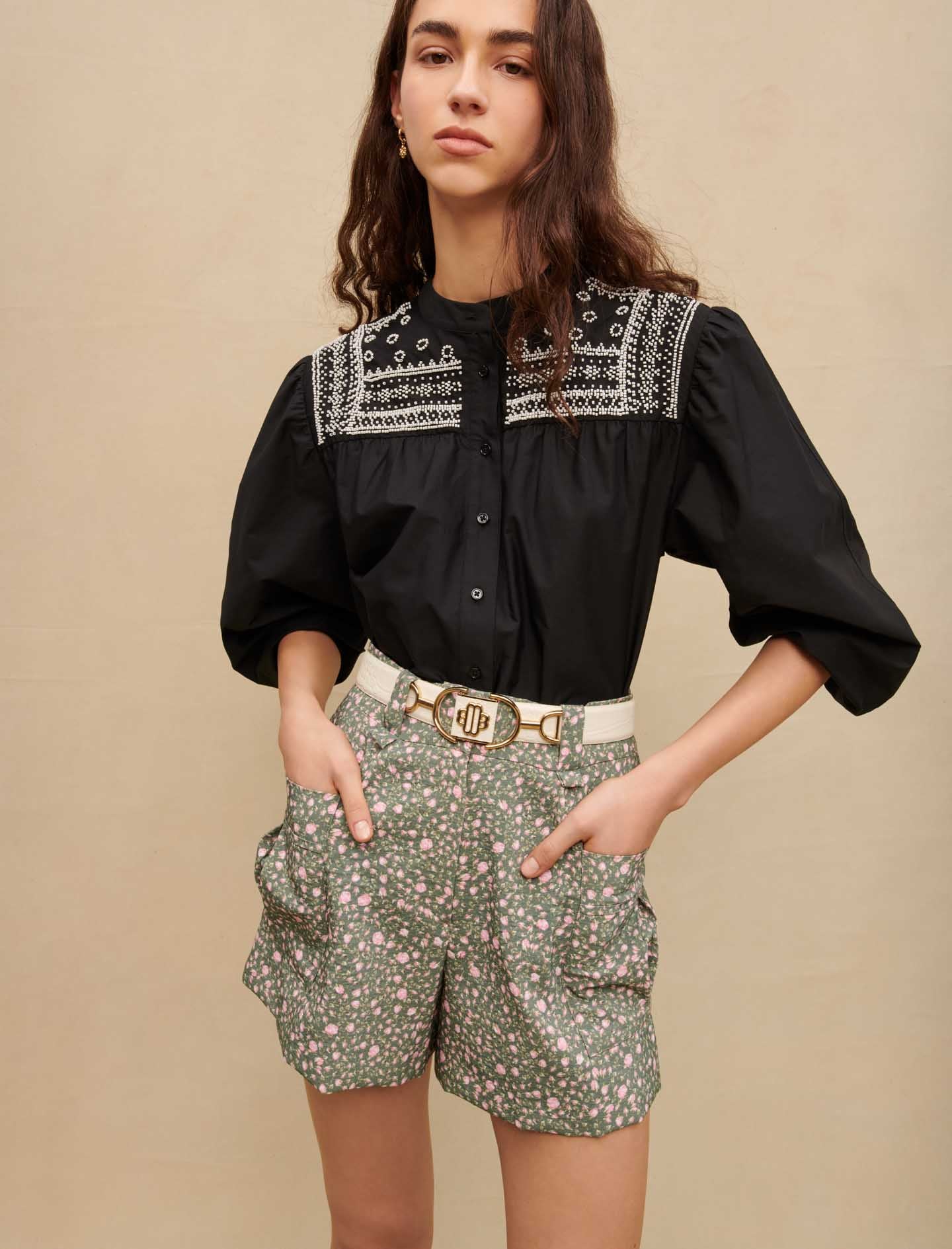 Short viscosa estampada kaki