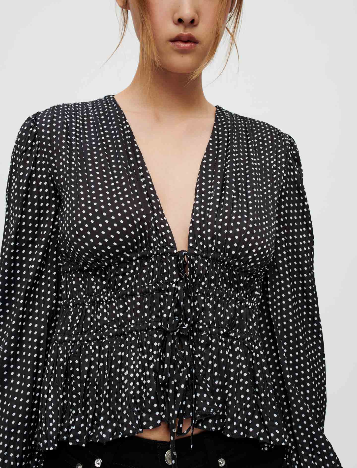Top de raso estampado topos Mini Clover