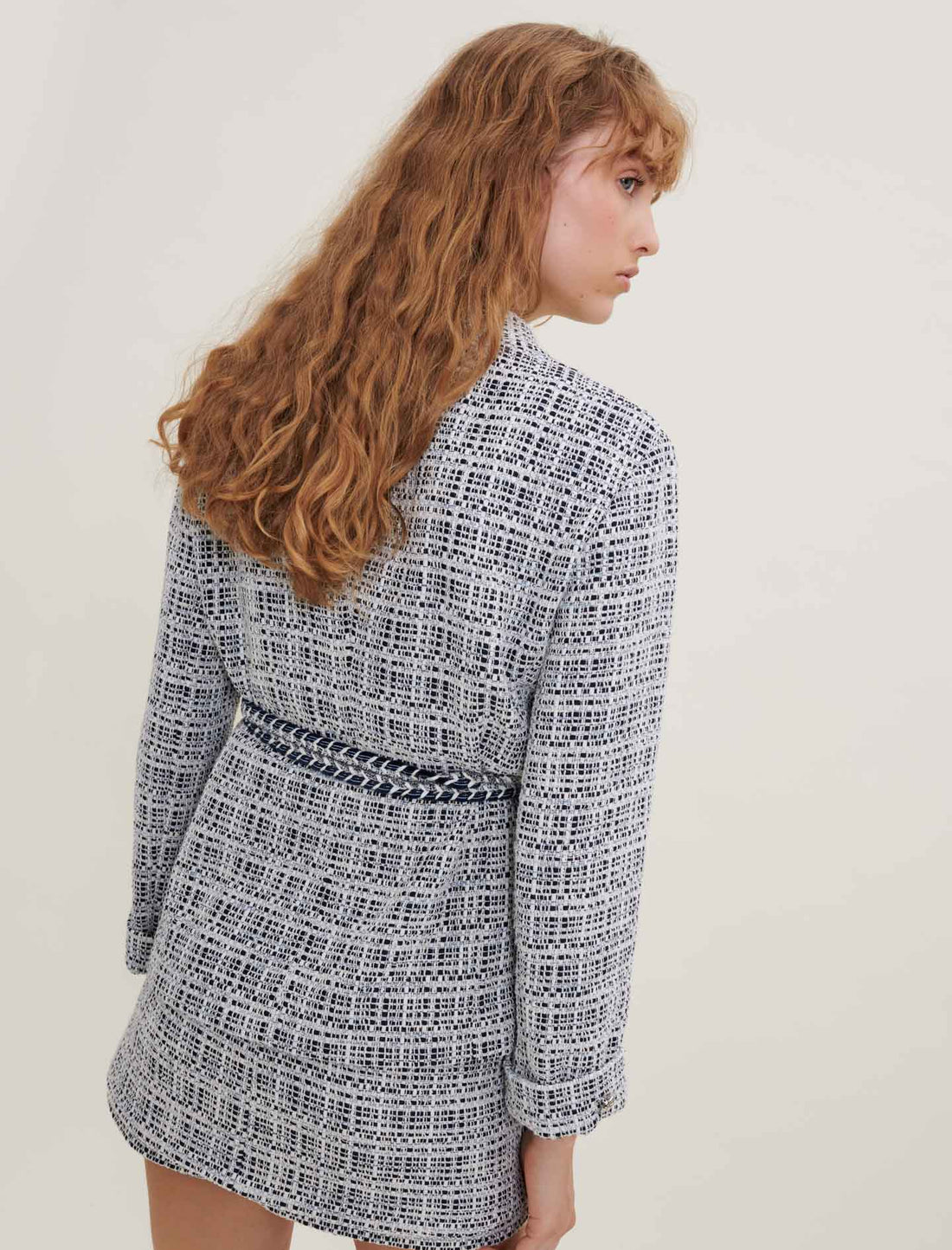 Chaqueta de tweed con cinturón