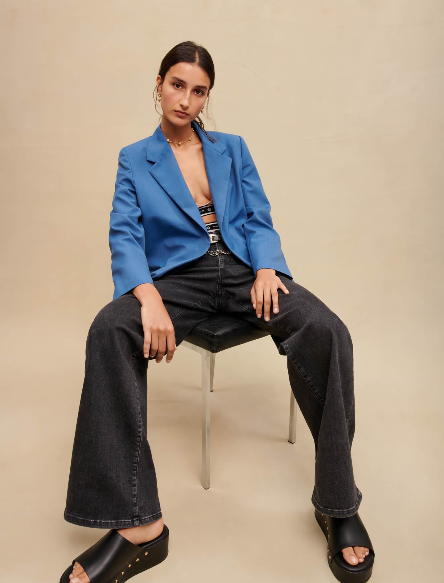 Chaqueta azul de sastre recta