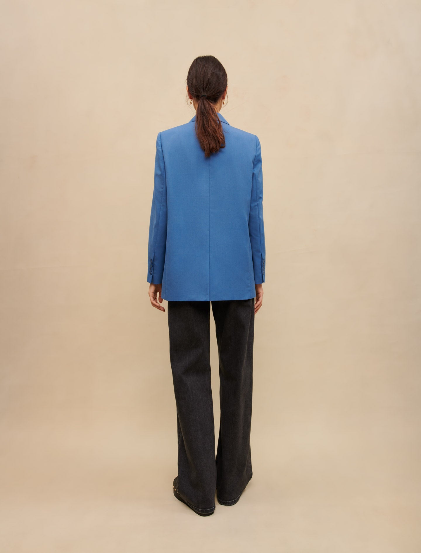 Chaqueta azul de sastre recta